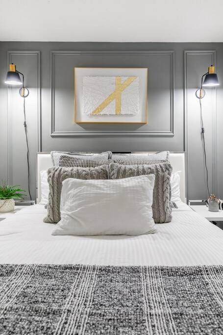Luxury Suite Downtown Toronto Near Cn Tower Extérieur photo