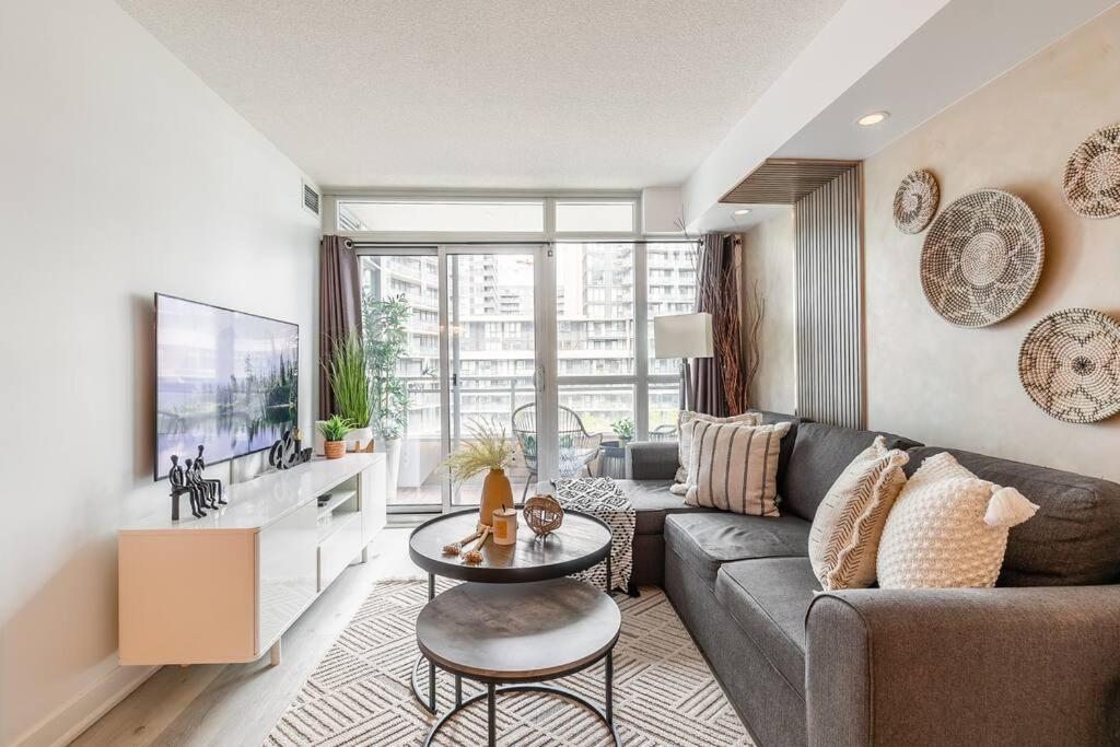 Luxury Suite Downtown Toronto Near Cn Tower Extérieur photo