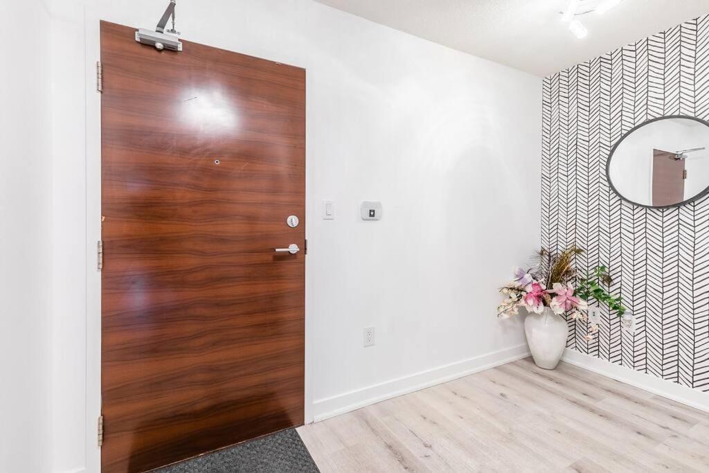 Luxury Suite Downtown Toronto Near Cn Tower Extérieur photo