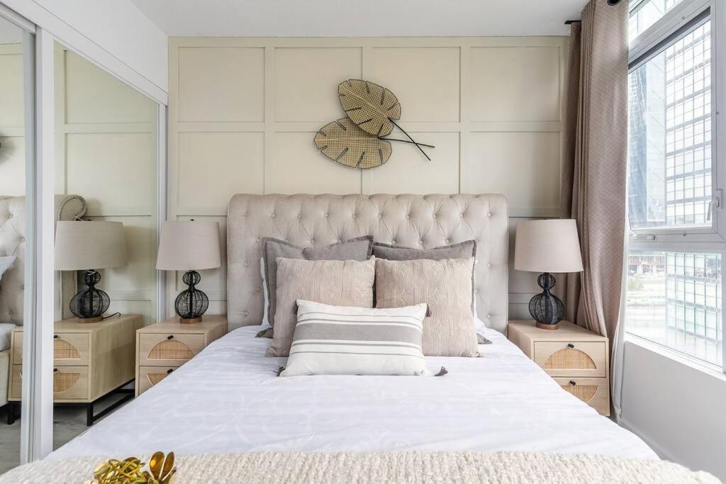 Luxury Suite Downtown Toronto Near Cn Tower Extérieur photo