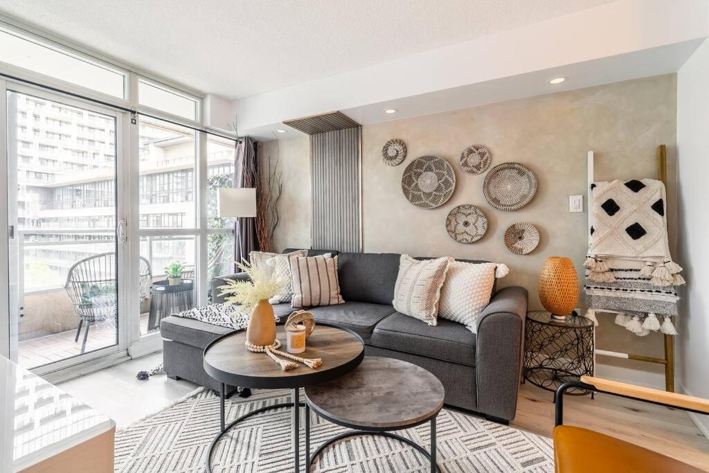Luxury Suite Downtown Toronto Near Cn Tower Extérieur photo