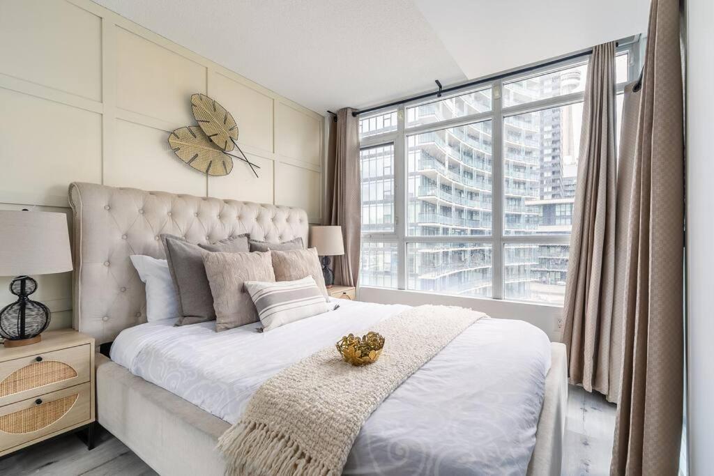 Luxury Suite Downtown Toronto Near Cn Tower Extérieur photo